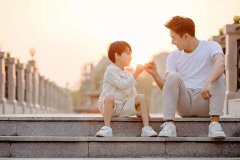 <strong>青少年社会适应不良，该怎么办？</strong>