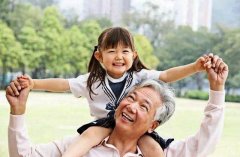 在隔代教育中，祖/外祖父母存在的误区之一——过度保护！