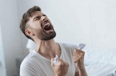 如何消除猜疑的心理？